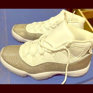 Women Jordan 11 Retro